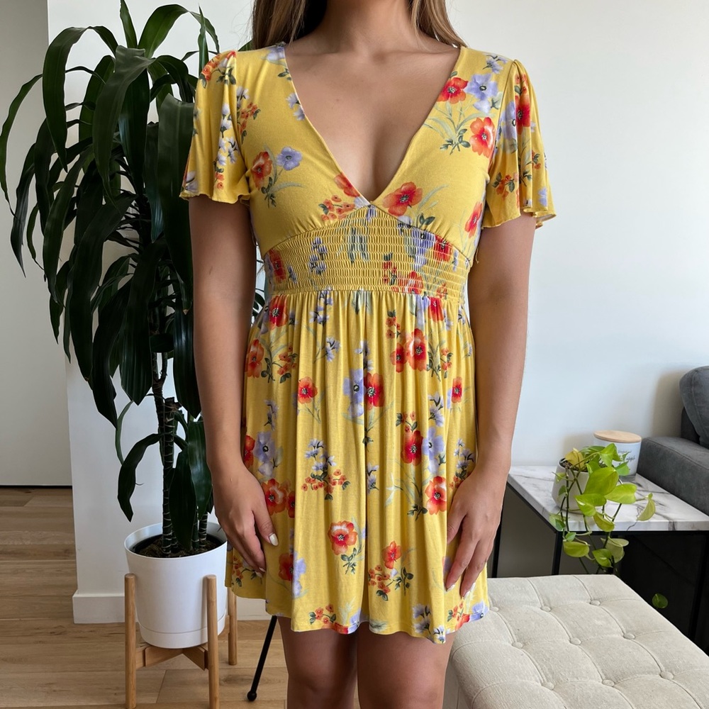FOREVER 21: Women’s Floral Yellow Dress